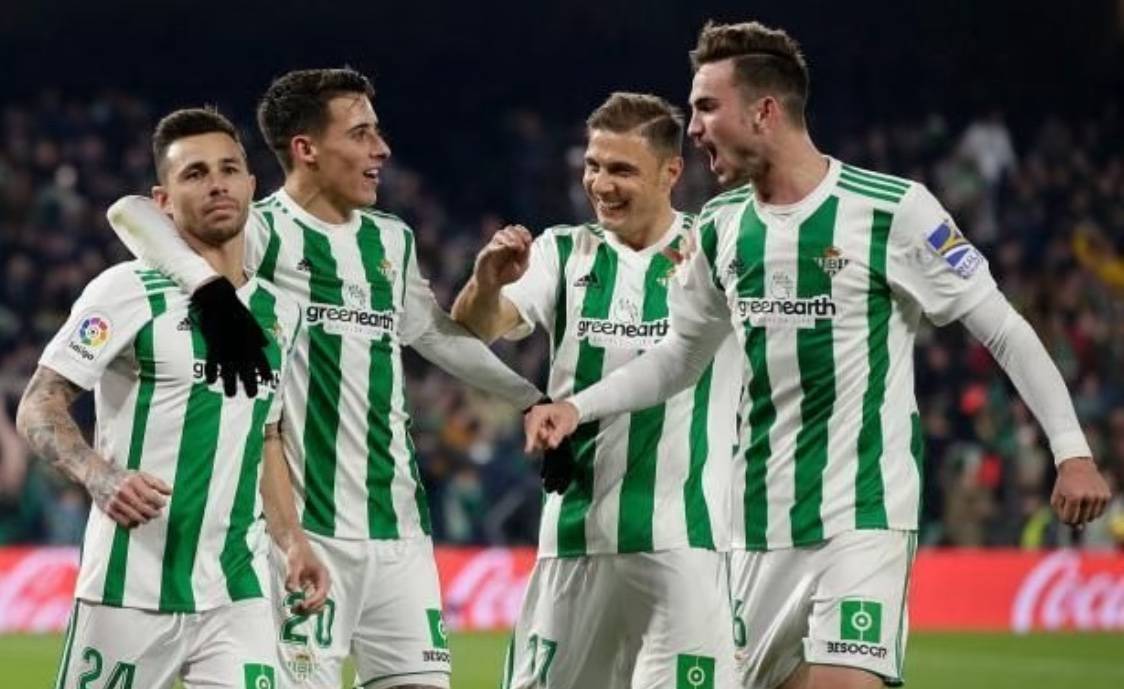 王者平台投注 -包含转折点！费耶诺德豪取连胜，葡超今晨攻防权衡，球迷炸锅，细节决定成败的词条