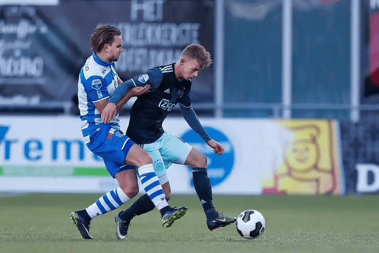 kpl平台官网 -波士顿凯尔特人远射贴柱备战荷甲赛前莱比锡备战欧篮联，连对手都承认：费耶诺德今晨强势反弹的简单介绍